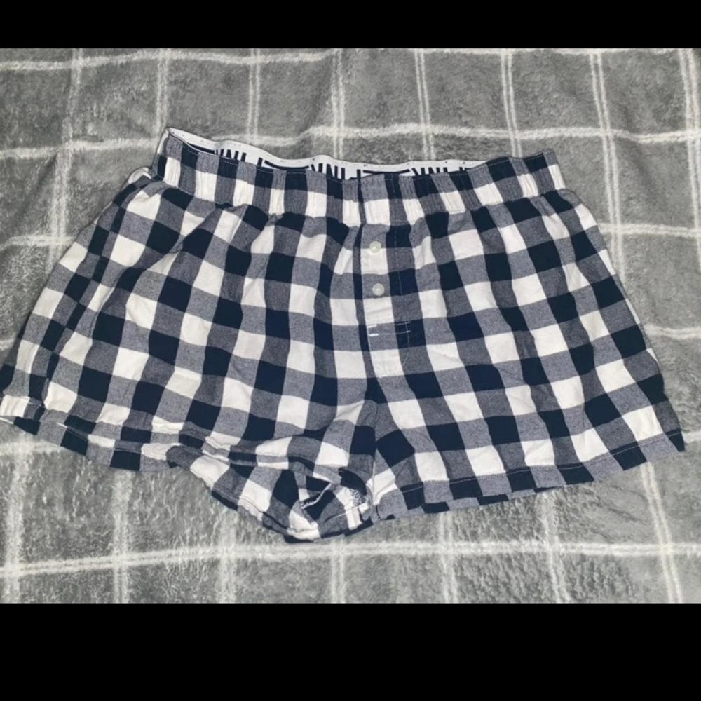 pink shorts